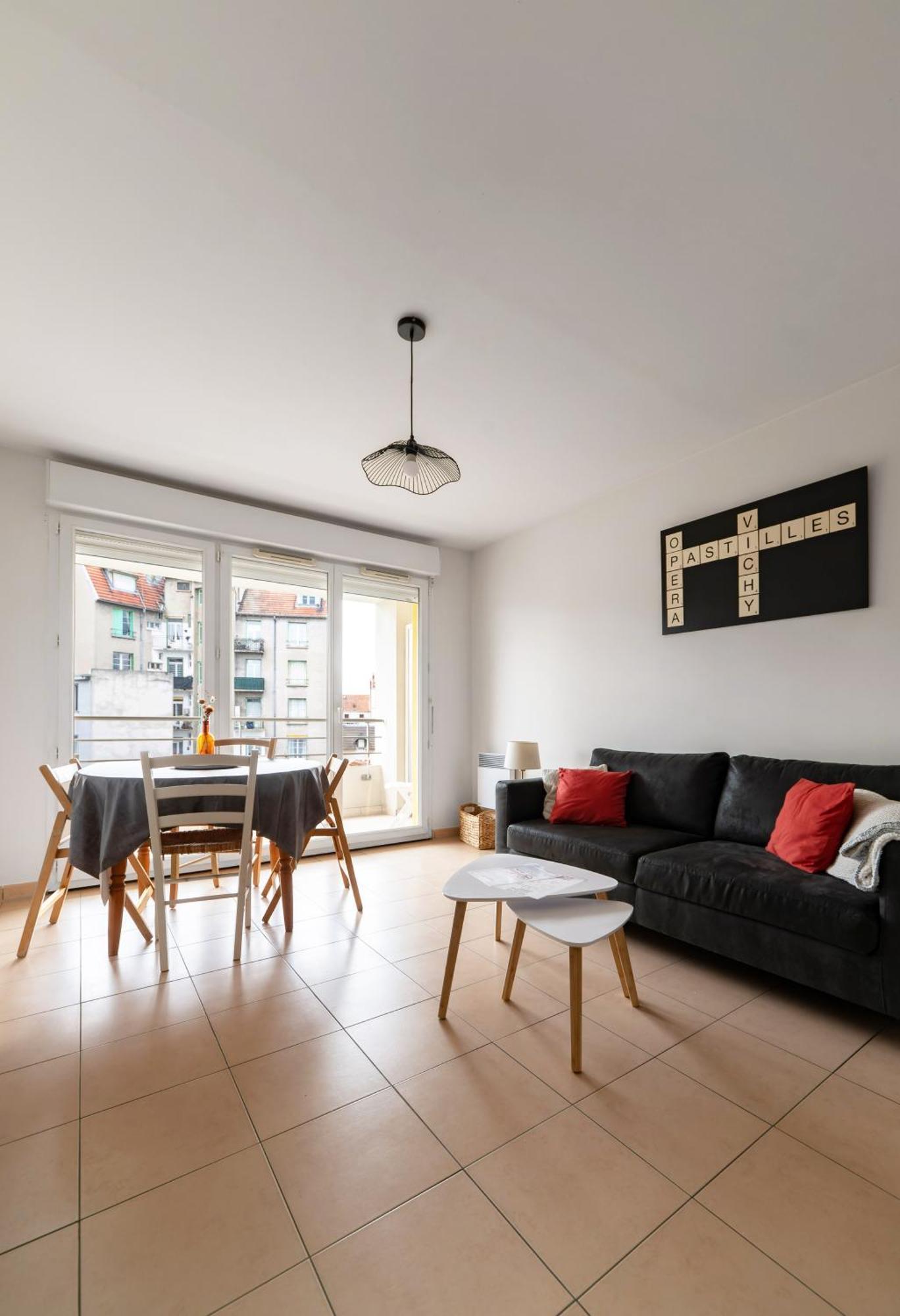 L'Eugenie - Appartement Design & Confort En Centre-Ville 비시 외부 사진