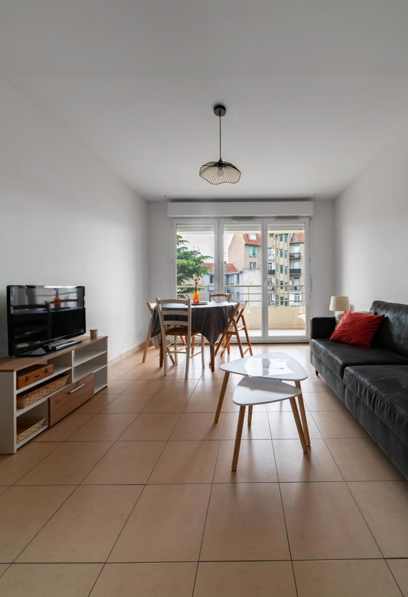 L'Eugenie - Appartement Design & Confort En Centre-Ville 비시 외부 사진