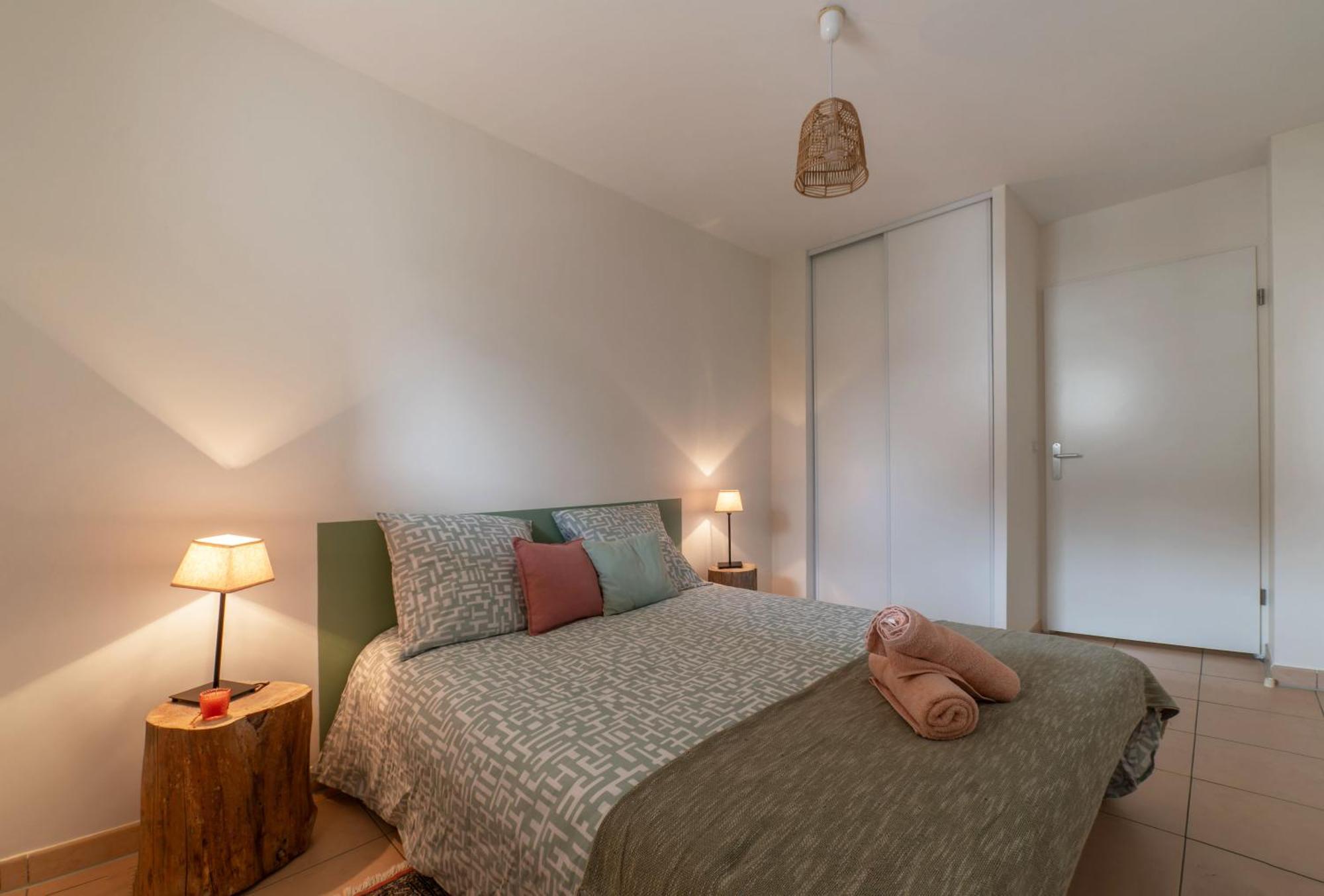L'Eugenie - Appartement Design & Confort En Centre-Ville 비시 외부 사진