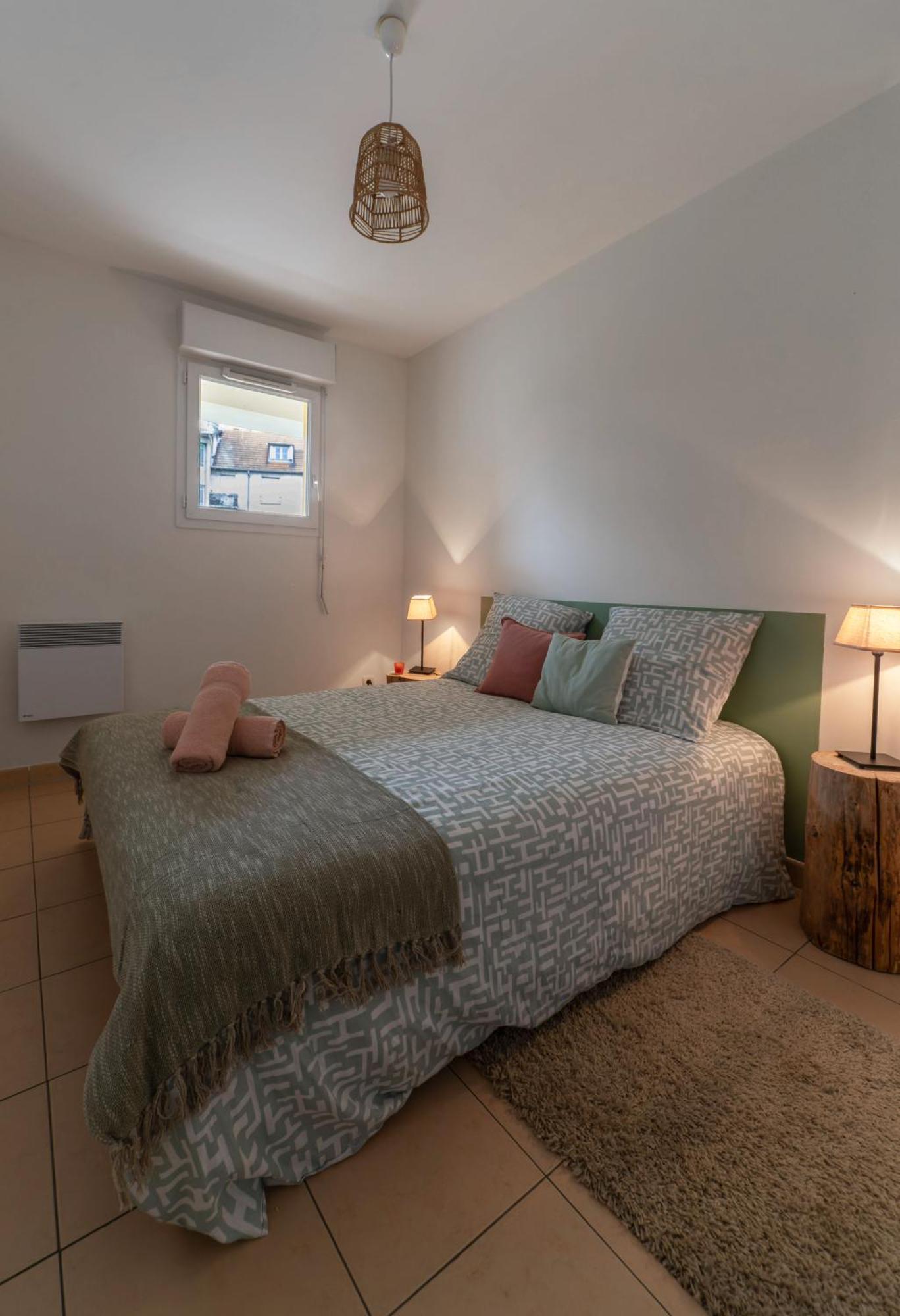 L'Eugenie - Appartement Design & Confort En Centre-Ville 비시 외부 사진